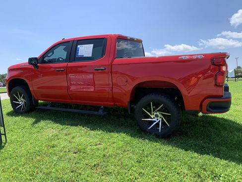 Used 2023 Chevrolet Silverado 1500 Custom AWD/4WD image 5