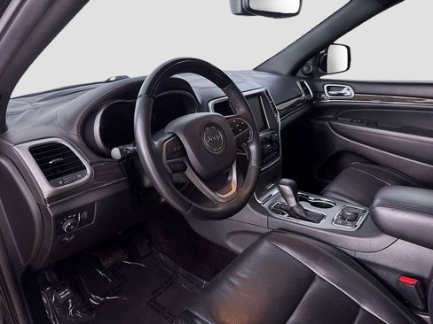 Used 2018 Jeep Grand Cherokee Overland AWD/4WD image 10