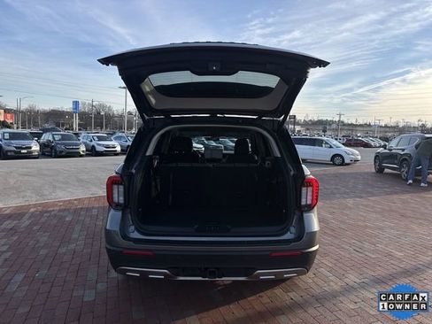 Used 2025 Ford Explorer Active w/ Active Comfort Package RWD image 29