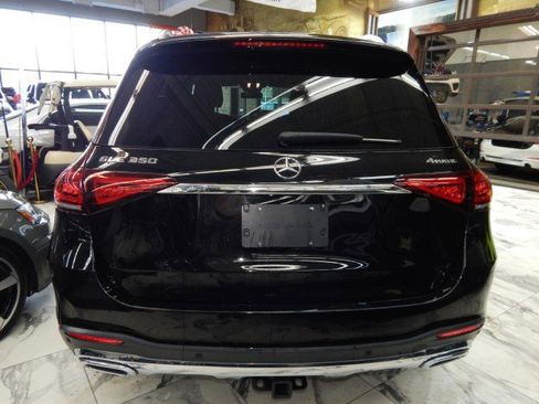 Used 2022 Mercedes-Benz GLE 350 4MATIC w/ AMG Line Exterior image 6