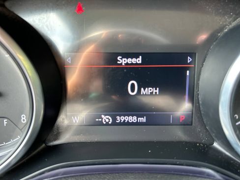Used 2022 Buick Encore GX Preferred w/ Sport Touring Package FWD image 25