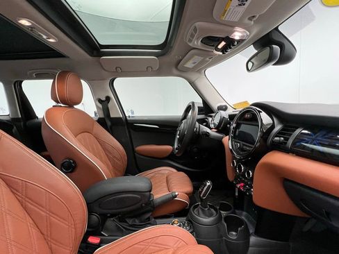 Used 2020 MINI Cooper S image 6