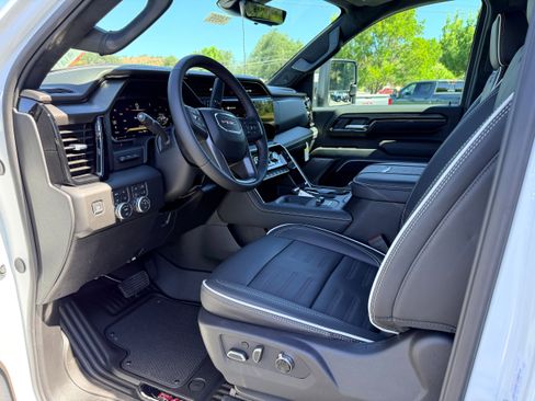 New 2026 GMC Sierra 2500 AT4X AWD/4WD image 13