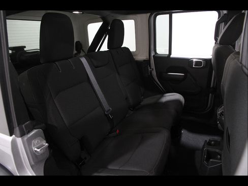 Used 2019 Jeep Wrangler Unlimited Sport S image 19