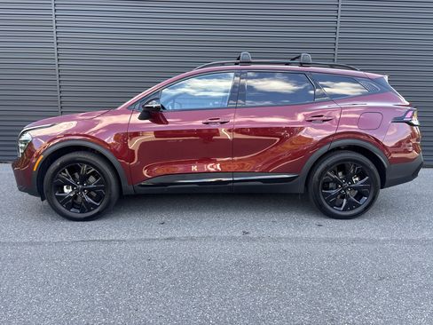 Used 2025 Kia Sportage X-Line AWD/4WD image 3