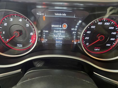 Used 2018 Dodge Charger SRT image 16