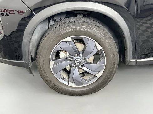 Used 2025 Nissan Rogue SV FWD image 11