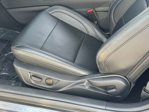 Used 2025 Ford Mustang Premium image 15