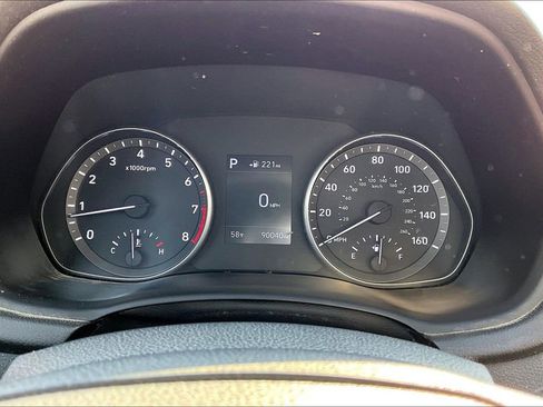 Used 2019 Hyundai Elantra GT image 13