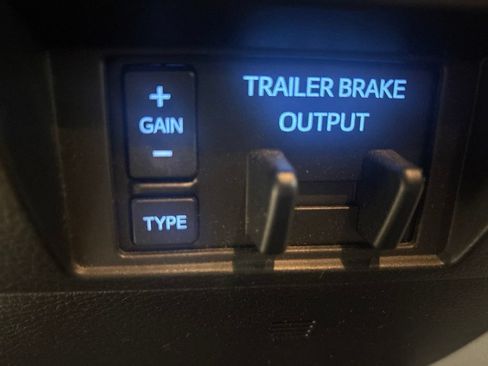 Used 2017 Toyota Tundra SR5 w/ TRD Off Road Package AWD/4WD image 25
