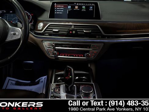Used 2020 BMW 740i w/ M Sport Package RWD image 30