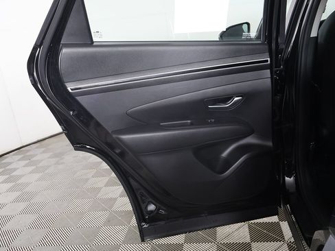 Used 2023 Hyundai Tucson SE FWD image 23