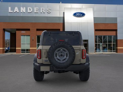 New 2025 Ford Bronco Outer Banks w/ Sasquatch Package image 5