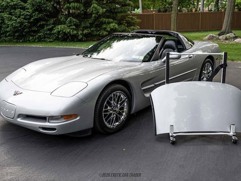 Used 1999 Chevrolet Corvette Coupe w/ Performance Handling Pkg RWD image 23