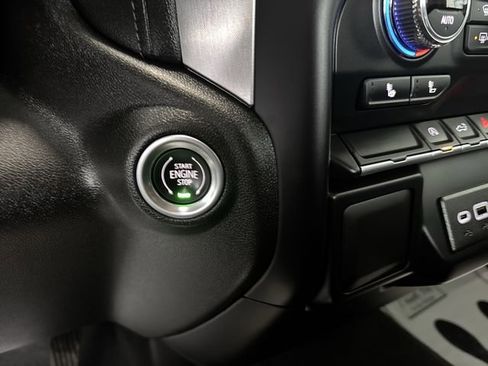 Certified 2022 GMC Sierra 1500 SLE image 16