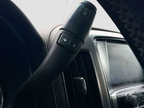 Used 2018 GMC Sierra 1500 SLE w/ SLE Value Package AWD/4WD image 17