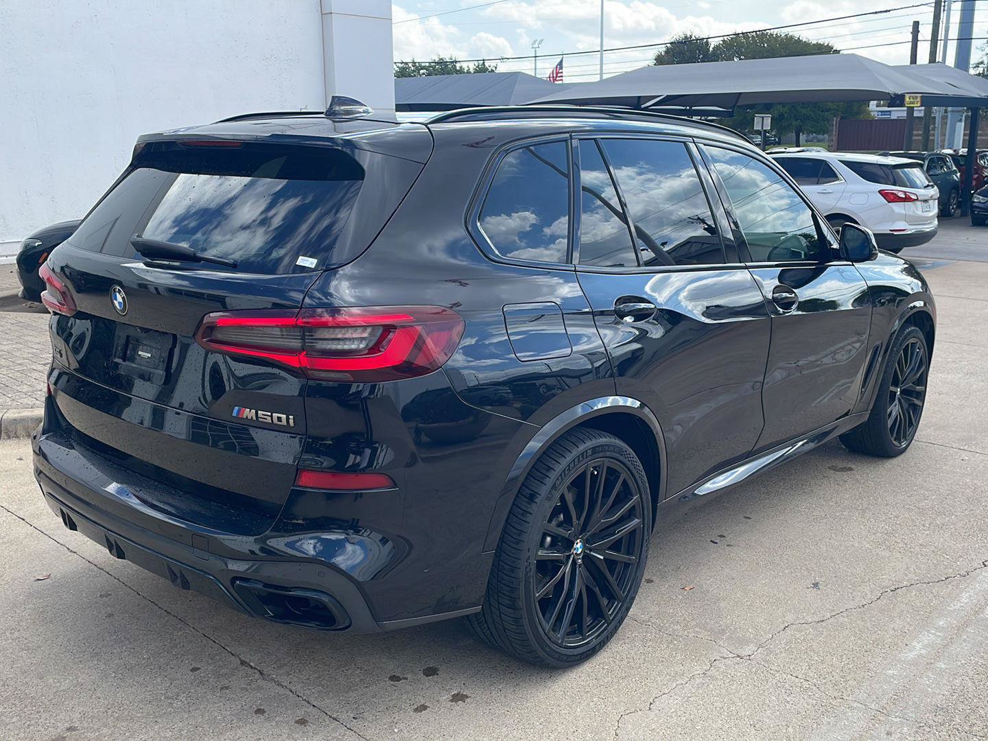 Used 2022 BMW X5 M50i w/ Executive Package AWD/4WD image 2