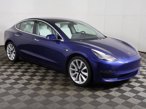 Used 2019 Tesla Model 3 Standard Range Plus image 51