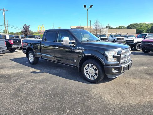 Used 2015 Ford F150 Platinum w/ Equipment Group 701A Luxury AWD/4WD image 7