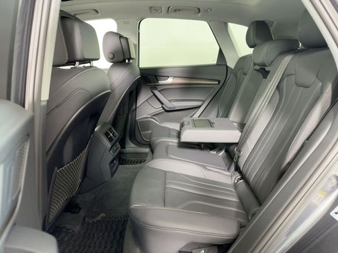 Certified 2025 Audi Q5 2.0T Premium Plus w/ Premium Plus Package image 13