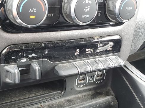 Used 2020 RAM 1500 Laramie AWD/4WD image 28