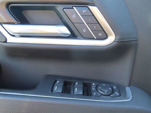 Certified 2025 GMC Sierra 3500 Denali w/ Denali Reserve Package image 14