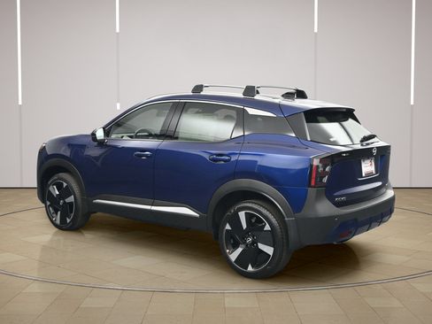 Certified 2026 Nissan Kicks SR FWD image 5