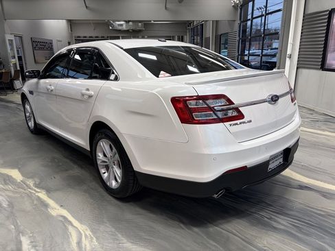 Used 2018 Ford Taurus SEL image 30