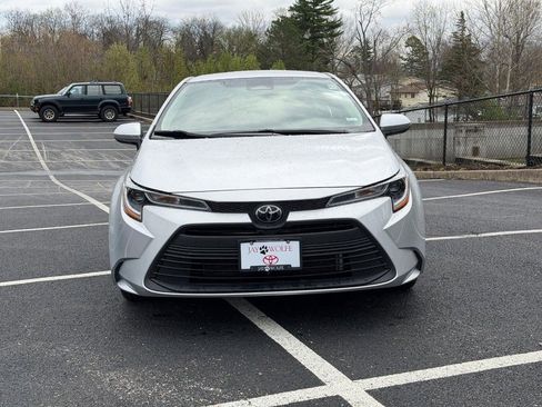 Certified 2025 Toyota Corolla LE image 12