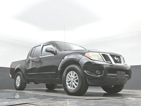 Used 2015 Nissan Frontier SV AWD/4WD image 37