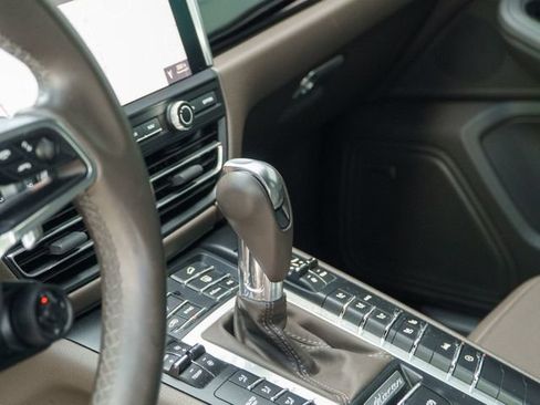 Certified 2019 Porsche Macan S AWD/4WD image 26
