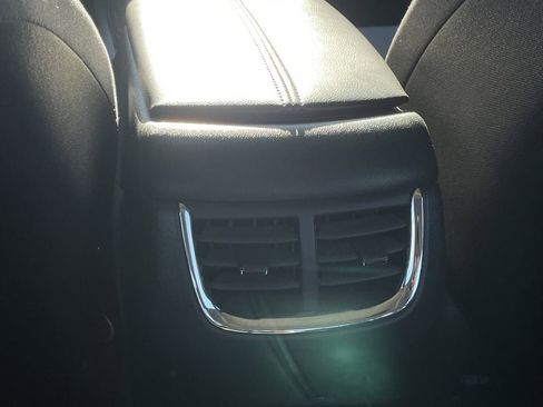 Used 2024 Chevrolet Malibu LT image 24