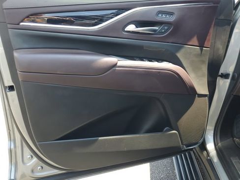 Used 2023 Cadillac Escalade V AWD/4WD image 8