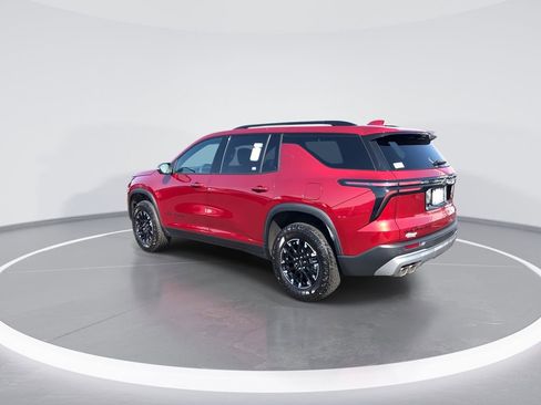 Used 2025 Chevrolet Traverse Z71 AWD/4WD image 6