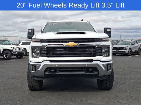 Used 2025 Chevrolet Silverado 2500 LT w/ Safety Package AWD/4WD image 2