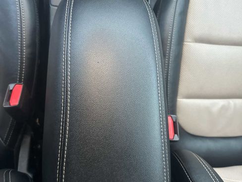 Used 2022 Ford Escape Titanium w/ Titanium Elite Package image 32