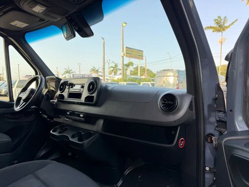Used 2019 Mercedes-Benz Sprinter 170 image 15