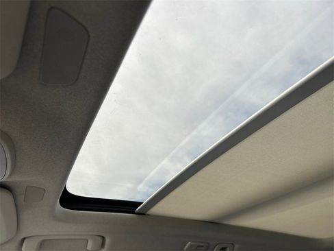 New 2026 Volvo XC40 B5 Plus w/ Protection Package Premier image 22