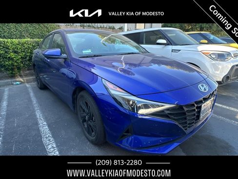 Used 2023 Hyundai Elantra Blue FWD image 1