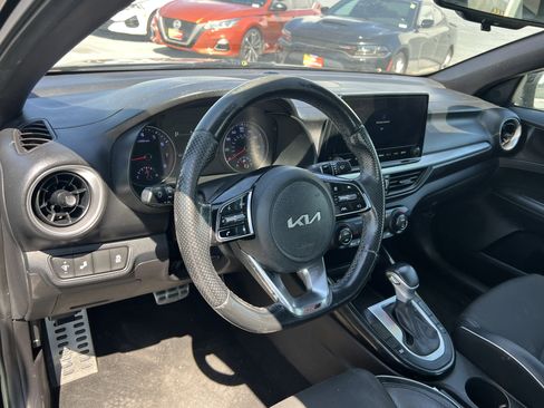 Used 2022 Kia Forte GT-Line image 21