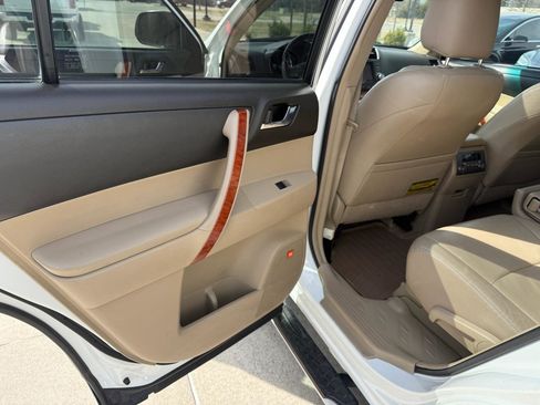Used 2010 Toyota Highlander Limited image 13