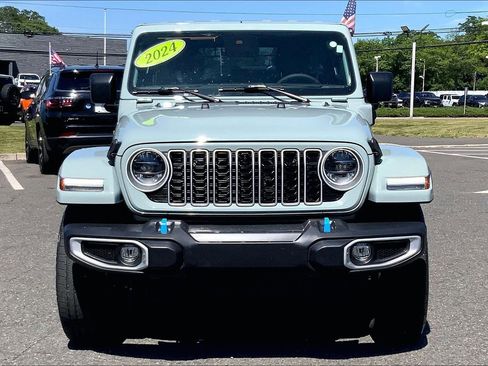 Certified 2024 Jeep Wrangler Unlimited Sahara w/ Dual Top Group AWD/4WD image 3