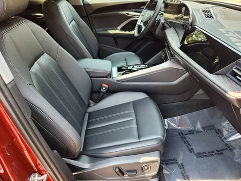 Used 2025 Audi Q5 Premium Plus w/ Premium Plus AWD/4WD image 12
