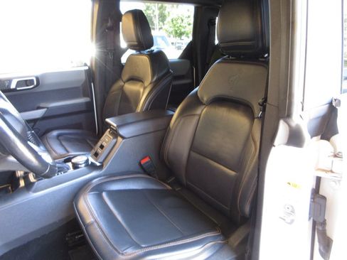 Used 2023 Ford Bronco Badlands AWD/4WD image 10