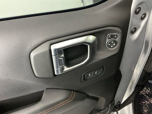 Used 2023 Jeep Gladiator Mojave w/ Cold Weather Group AWD/4WD image 13