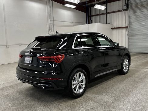 Used 2022 Audi Q3 2.0T Premium image 21