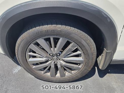 Used 2024 Nissan Pathfinder SL w/ SL Premium Package FWD image 8