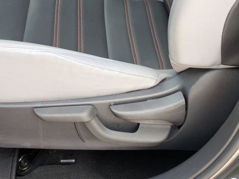 Used 2023 Nissan Kicks SR w/ SR Premium Package FWD image 14
