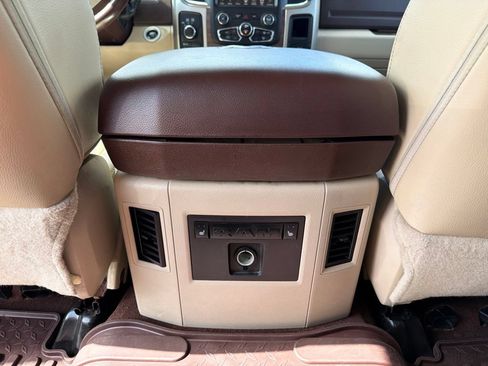 Used 2014 RAM 3500 Laramie w/ Convenience Group AWD/4WD image 20