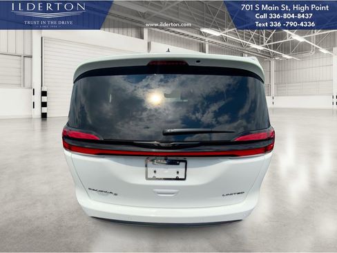 New 2026 Chrysler Pacifica Limited w/ S Appearance Package image 6